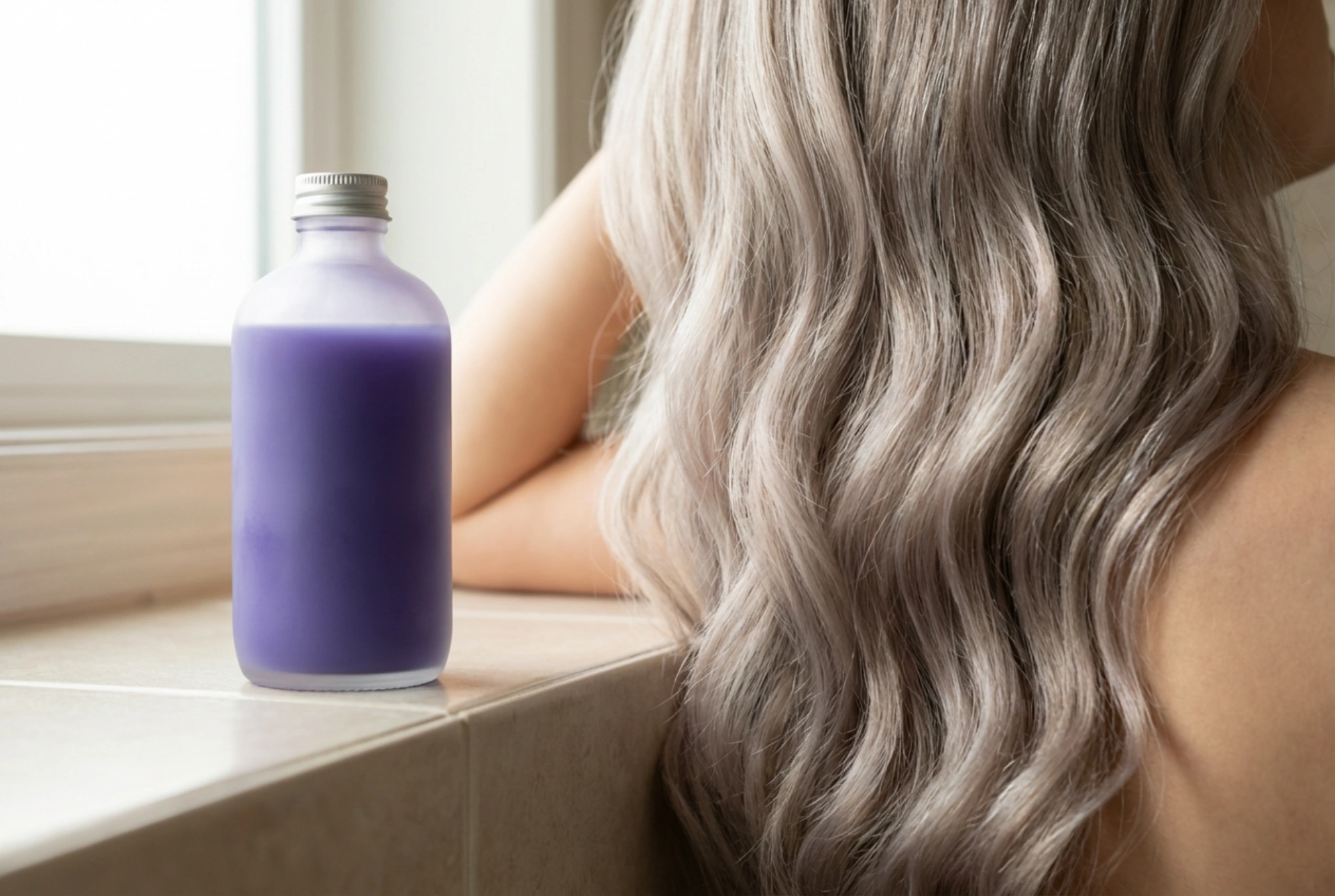 Paarse shampoo: hoe gele tinten te neutraliseren