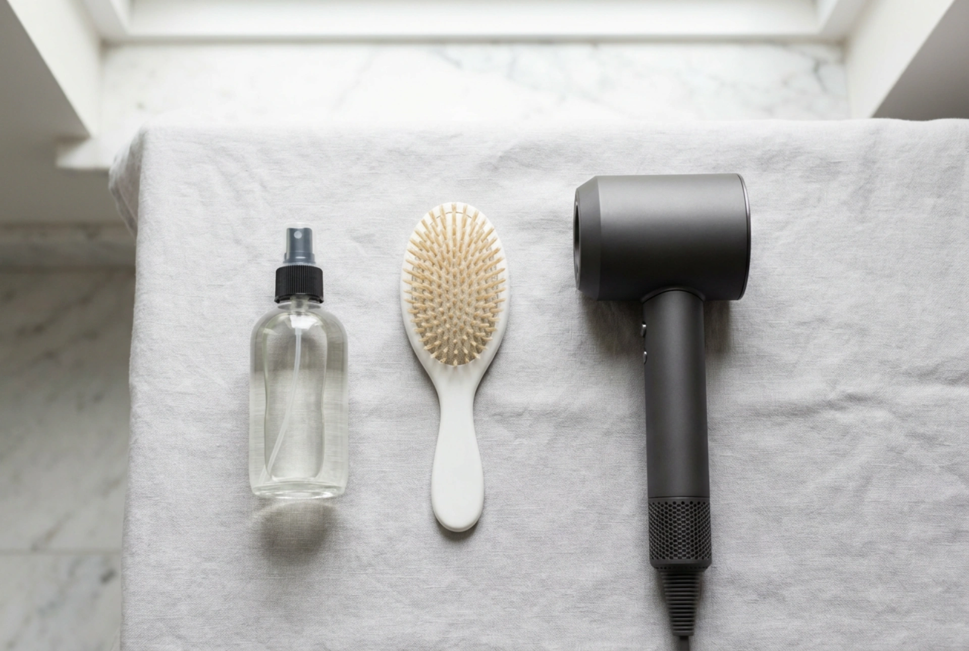 Hittebescherming voor het haar: de juiste volgorde in de stylingroutine