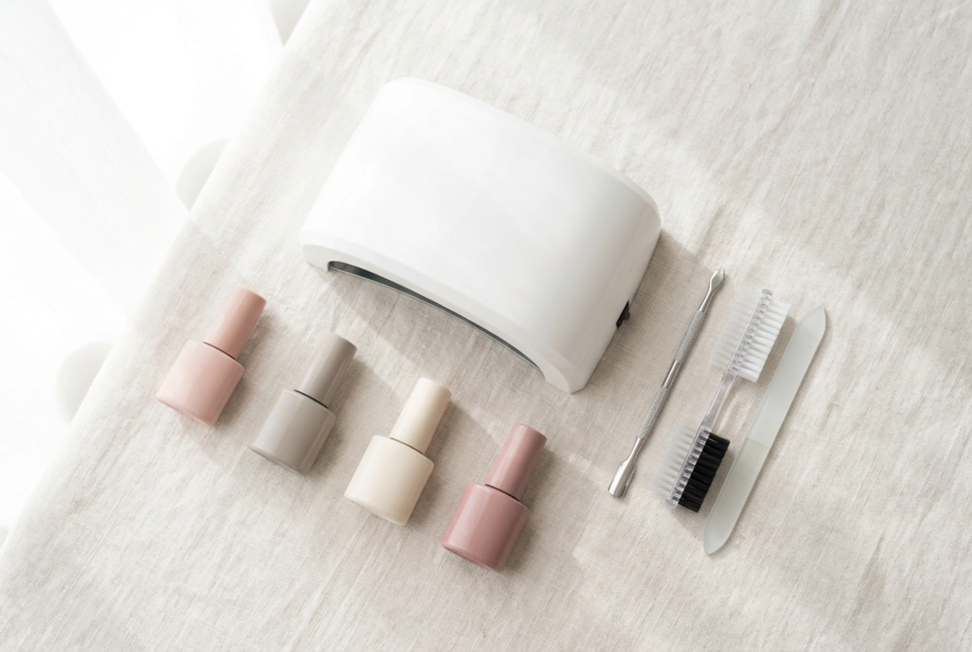 De professionele hybride nagelset voor thuis: inhoud en gebruik