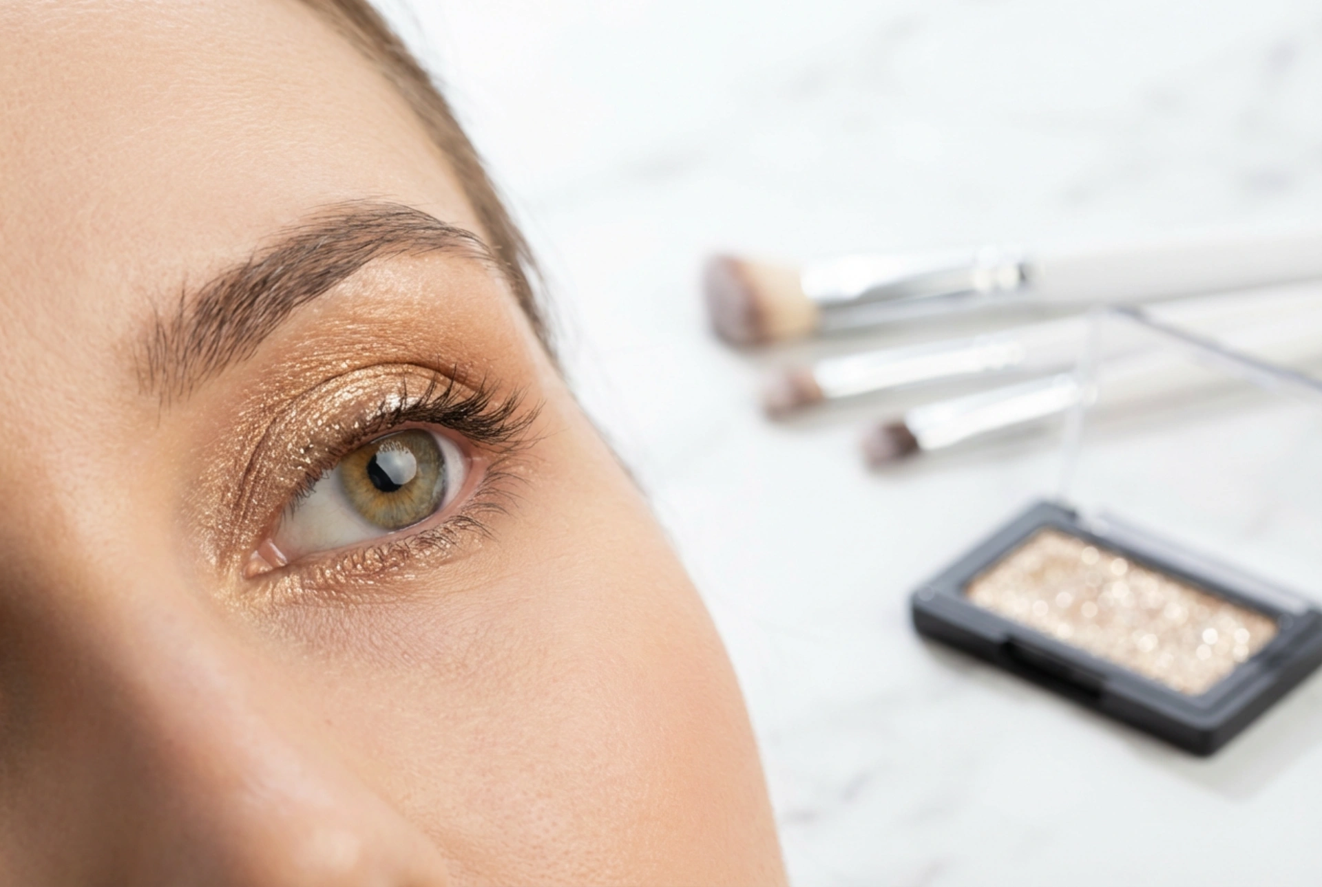 Glitter Oogschaduw: Een Duurzame Applicatie Zonder Fall-out